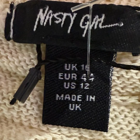 Nasty Gal Womens Wave Crochet Crop Top Mini Skirt and Bucket Hat 3 Pc Set Cream - Picture 7 of 11